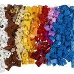 LEGO Classic Bricks and Lights